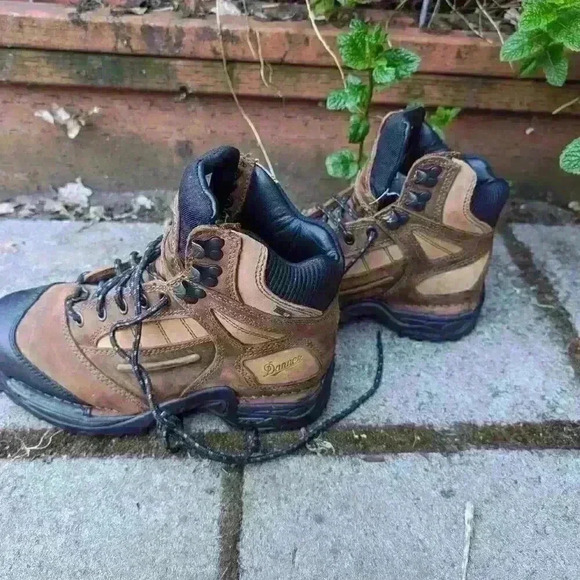 Danner women's 6" instigator GTX boot size 7.5 - Picture 3 of 4